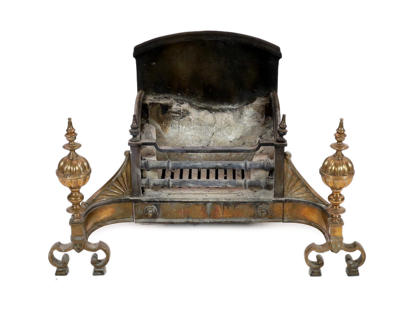 A George III brass cast and wrought iron fire grate, with fluted ball finials and scroll feet, 102cm