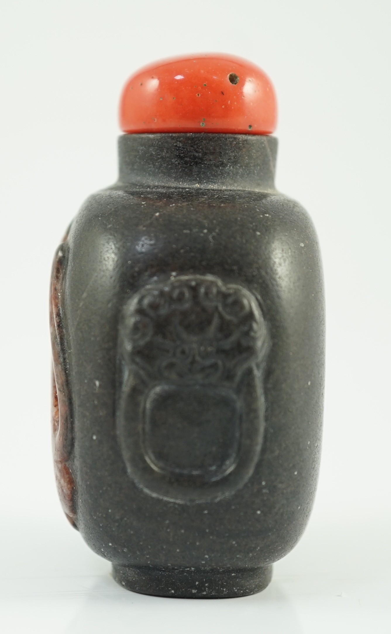 A Chinese two colour marble cameo ‘tiger’ snuff bottle, 19th century, of flattened oblong form, - Image 2 of 8