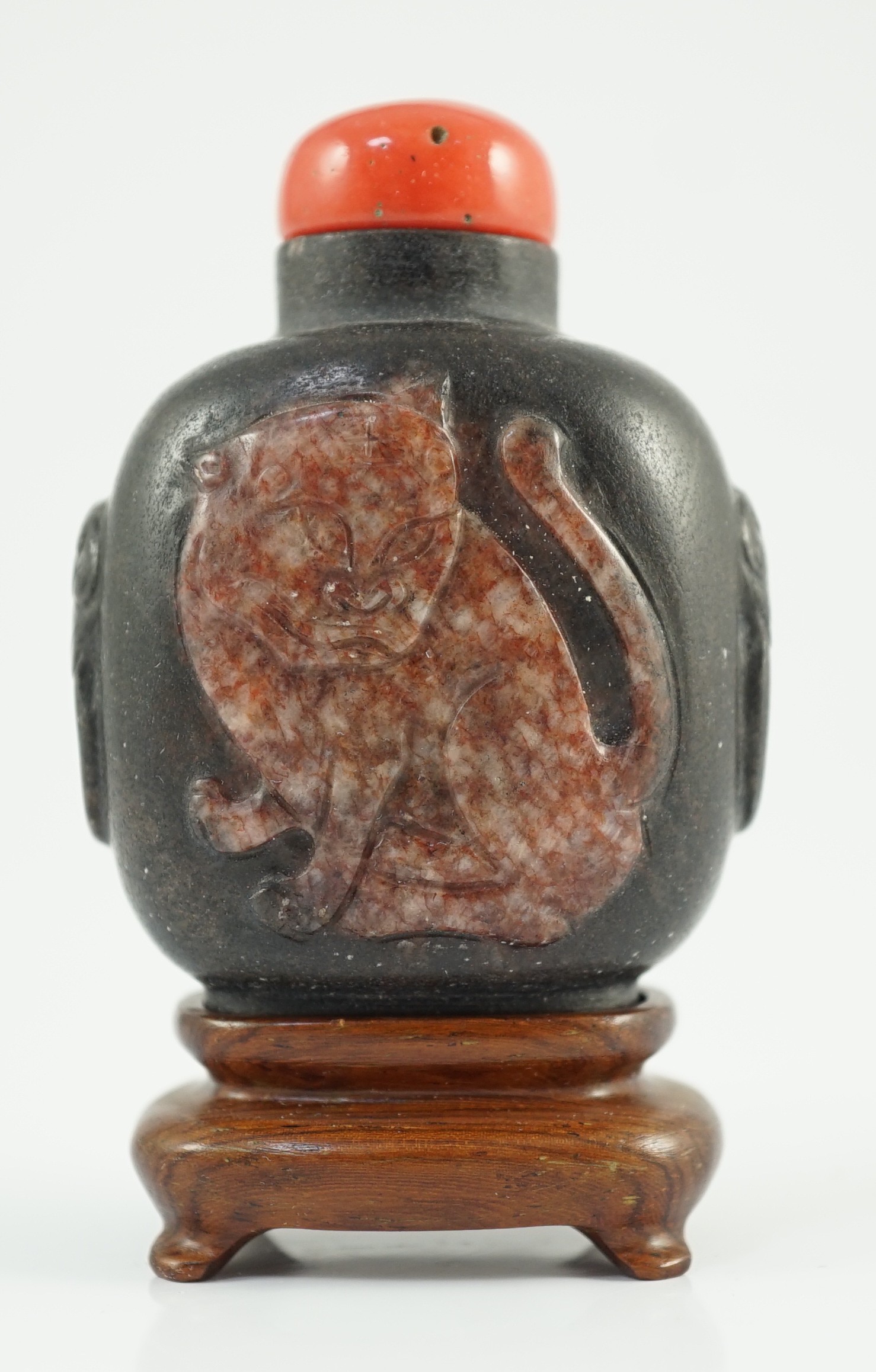 A Chinese two colour marble cameo ‘tiger’ snuff bottle, 19th century, of flattened oblong form, - Image 8 of 8