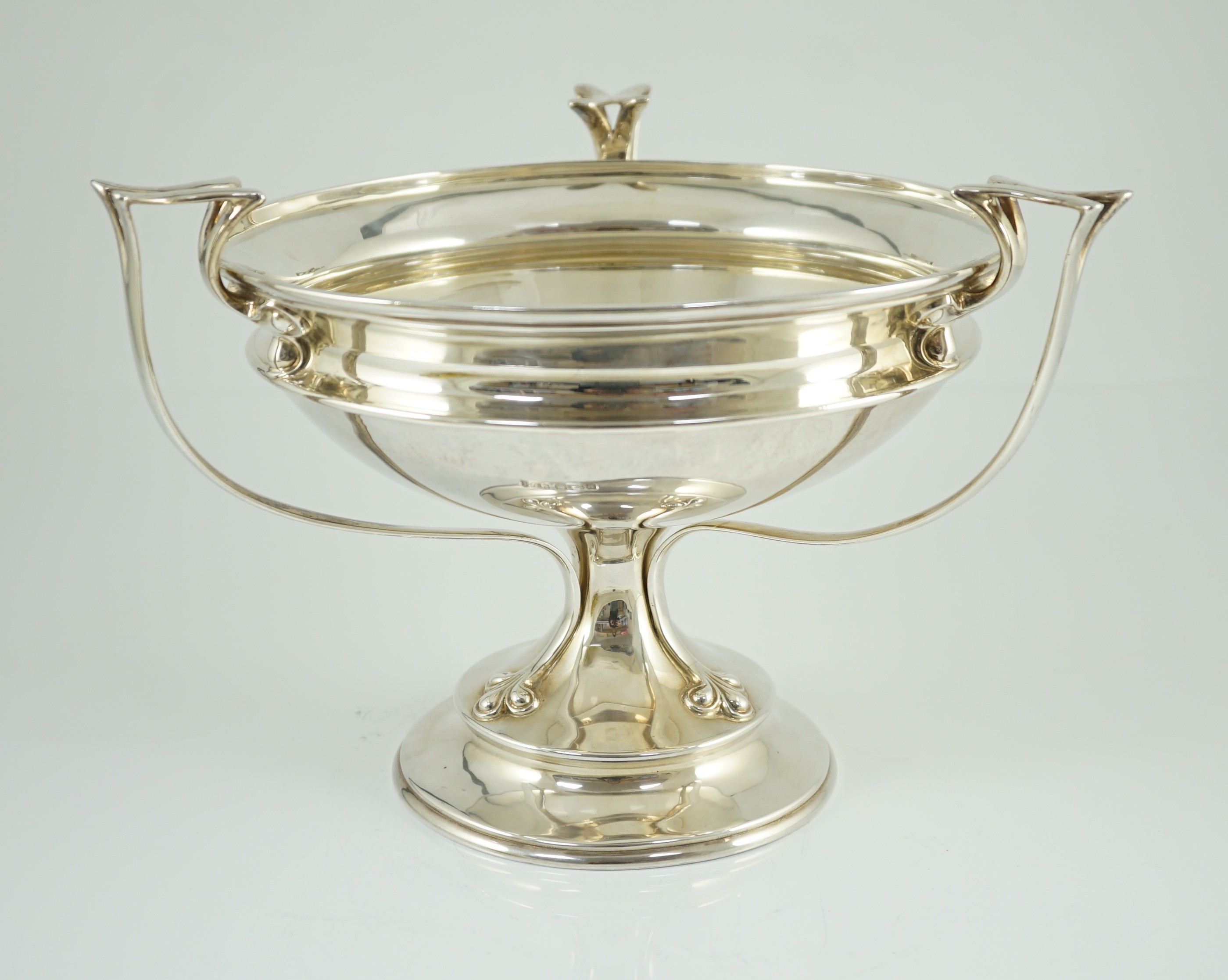 An Edwardian Art Nouveau silver tri-handled pedestal fruit bowl, by Joseph Rodgers & Sons, with - Image 2 of 7