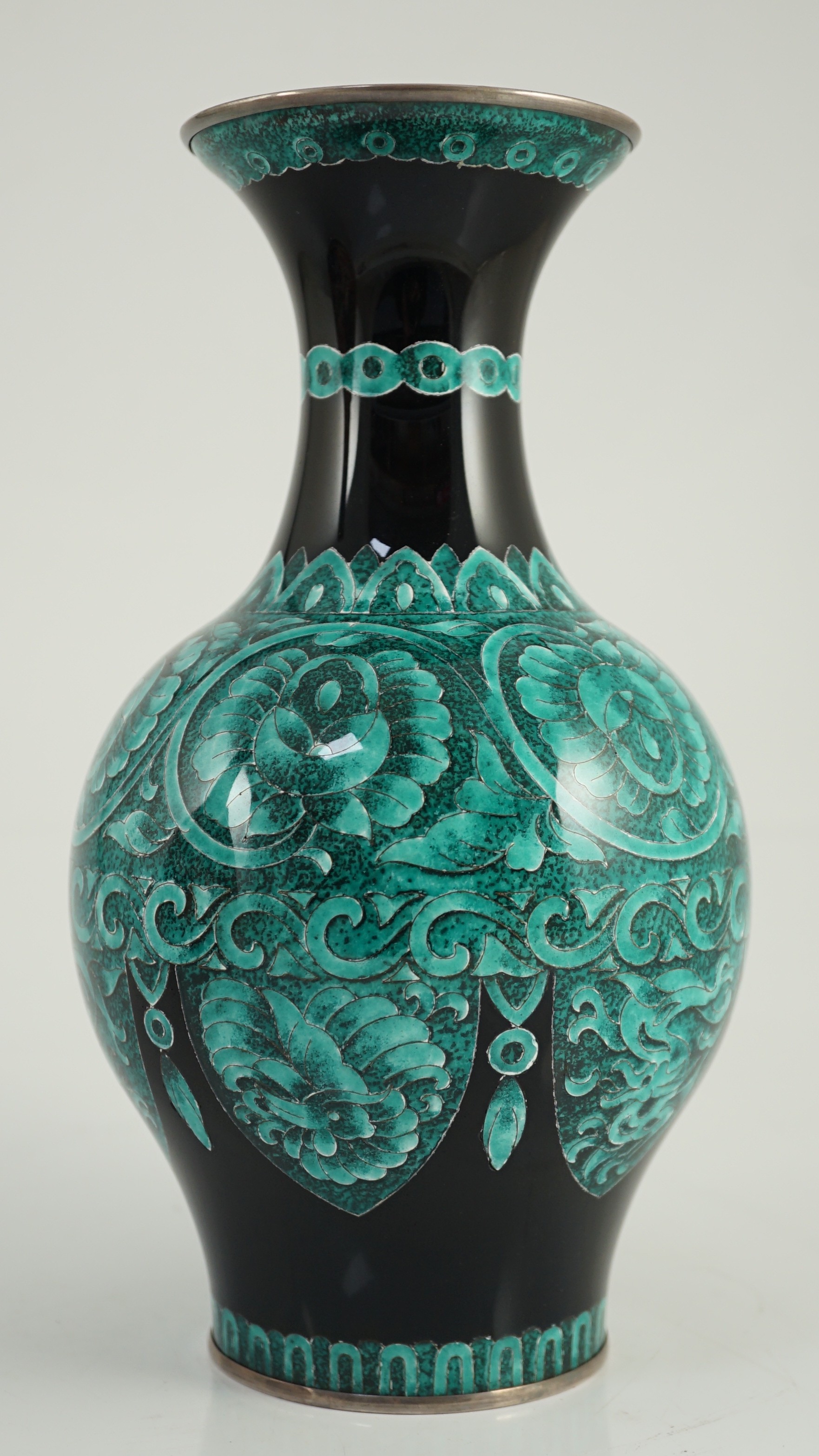 A Japanese silver wire cloisonné enamel vase, by Ota Hiroaki, c.1950s, decorated in archaistic style - Image 2 of 5