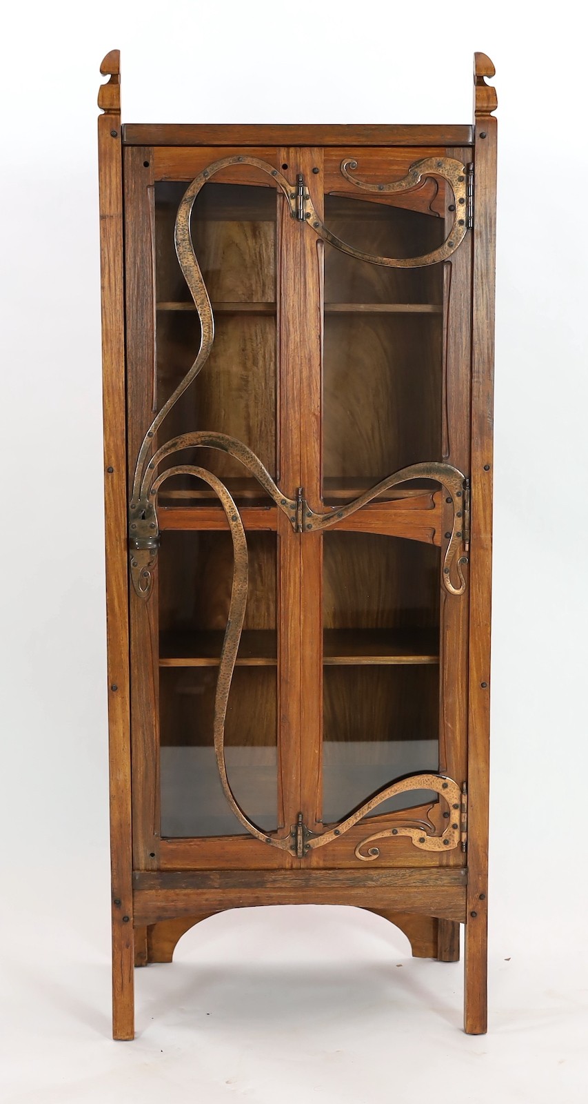 Gustave Serrurier-Bovy (Belgian 1858–1910). An Art Nouveau copper mounted red narra wood vitrine, - Image 2 of 6