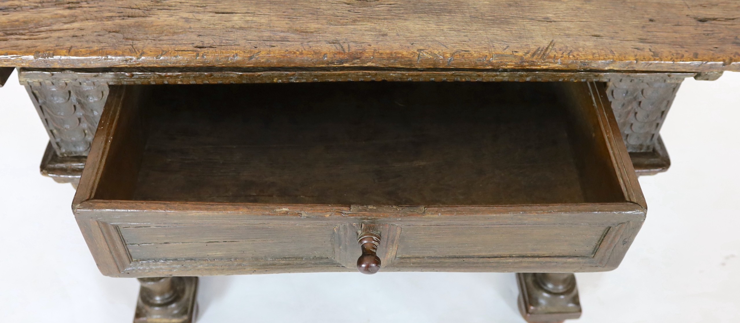 A late 17th century Dutch oak side table, with rectangular top and frieze drawer, on baluster legs - Image 4 of 4