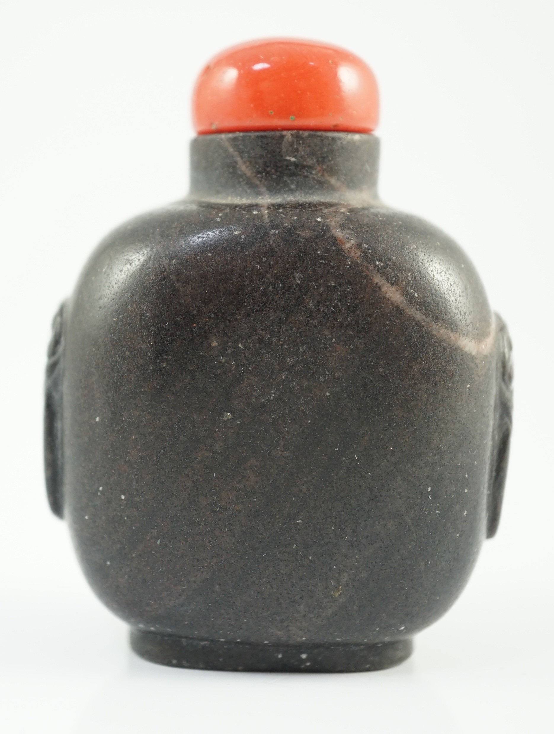 A Chinese two colour marble cameo ‘tiger’ snuff bottle, 19th century, of flattened oblong form, - Image 3 of 8