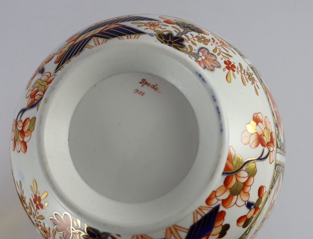 A Spode part tea service painted in Imari style with pattern 1956, c.1820, comprising a teapot cover - Image 14 of 14