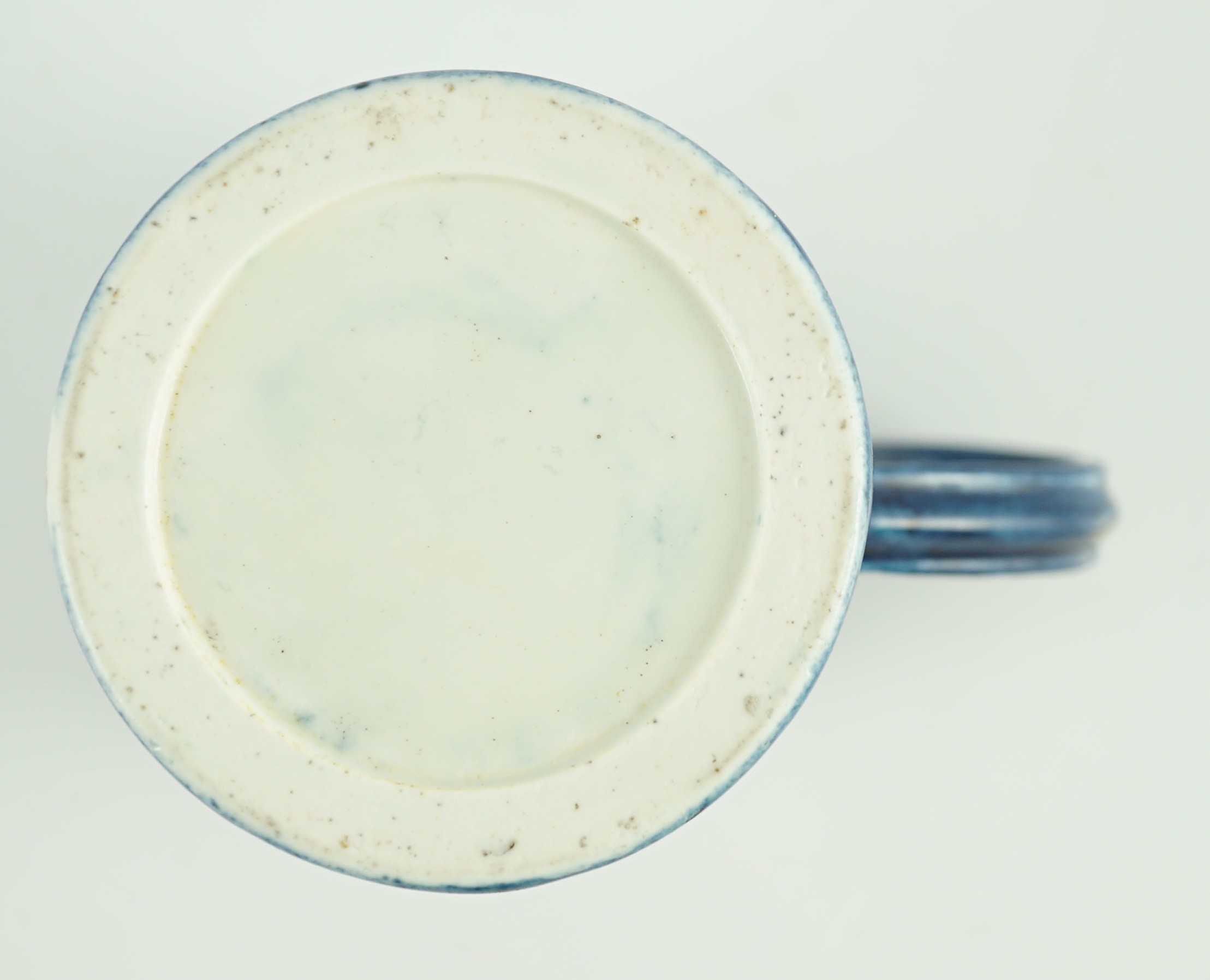 A Worcester kakiemon powder blue small mug, c.1765, painted with a bird, wheatsheaf, flowers and - Image 8 of 8