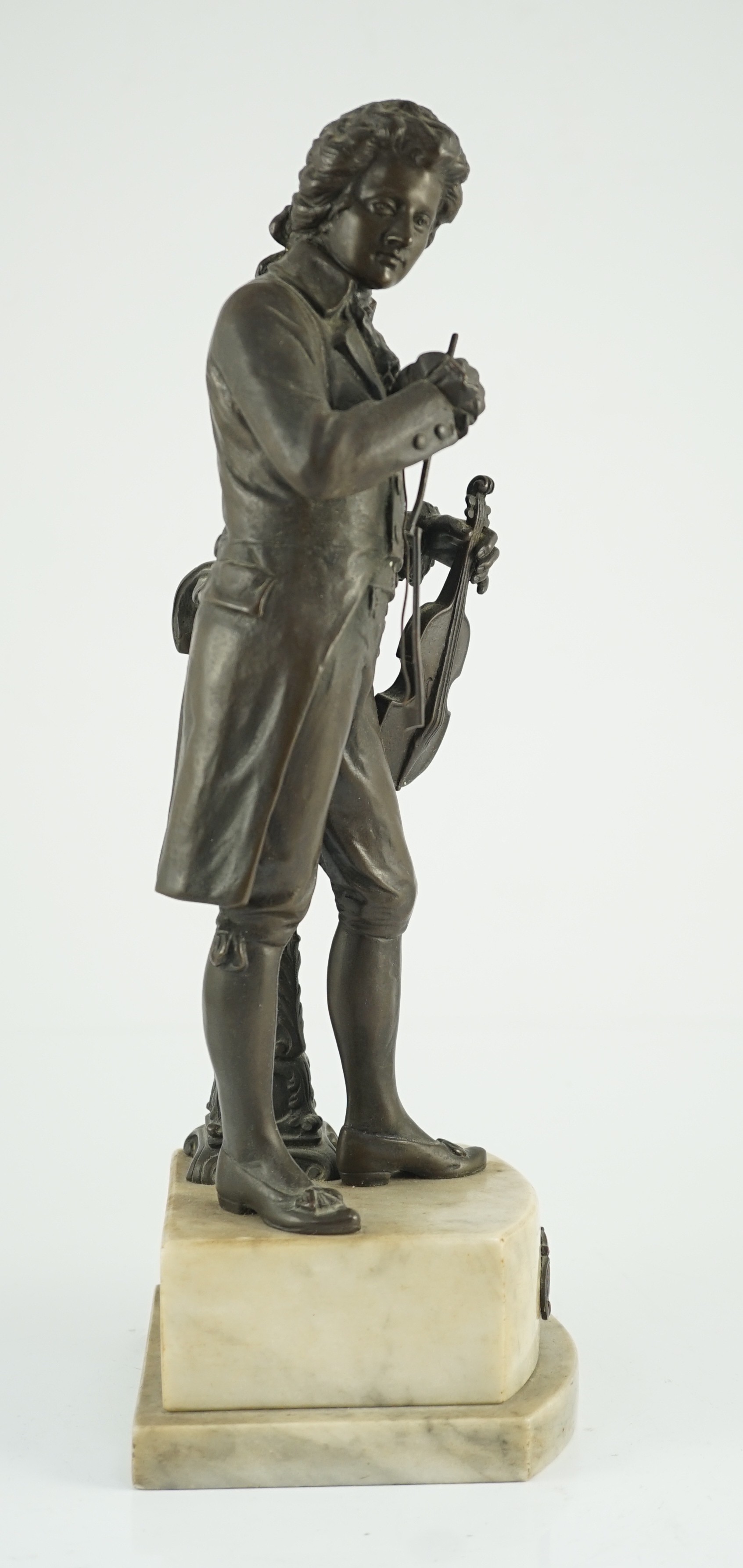 Carl Brose (German, 1880-). An early 20th century bronze figure of Mozart holding a violin, signed - Image 3 of 8