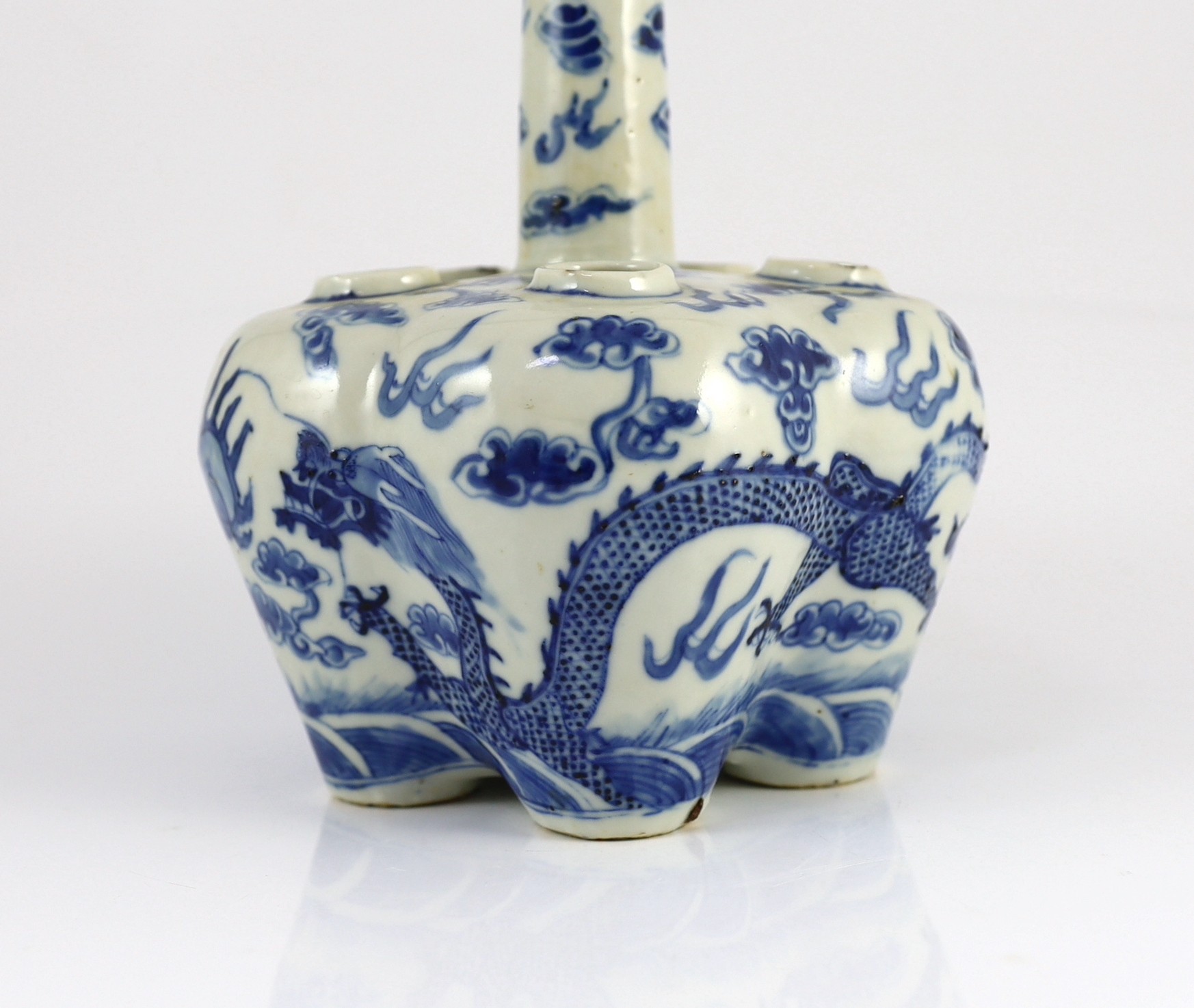 A Chinese blue and white ’dragon’ tulip vase, 19th century, painted with two confronting four claw - Image 3 of 8