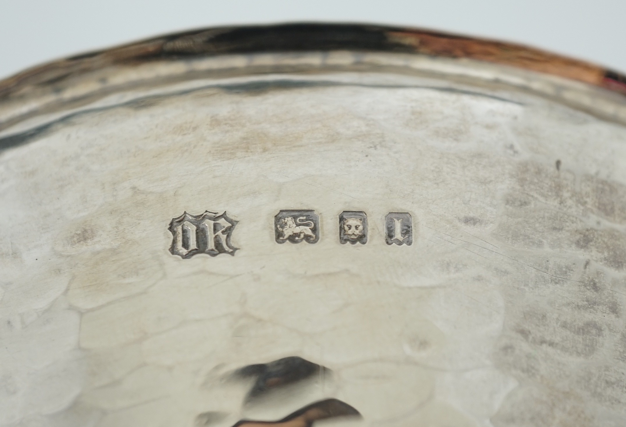 A George V Omar Ramsden planished silver pedestal bowl, with knopped stem, on circular foot, with - Image 4 of 5