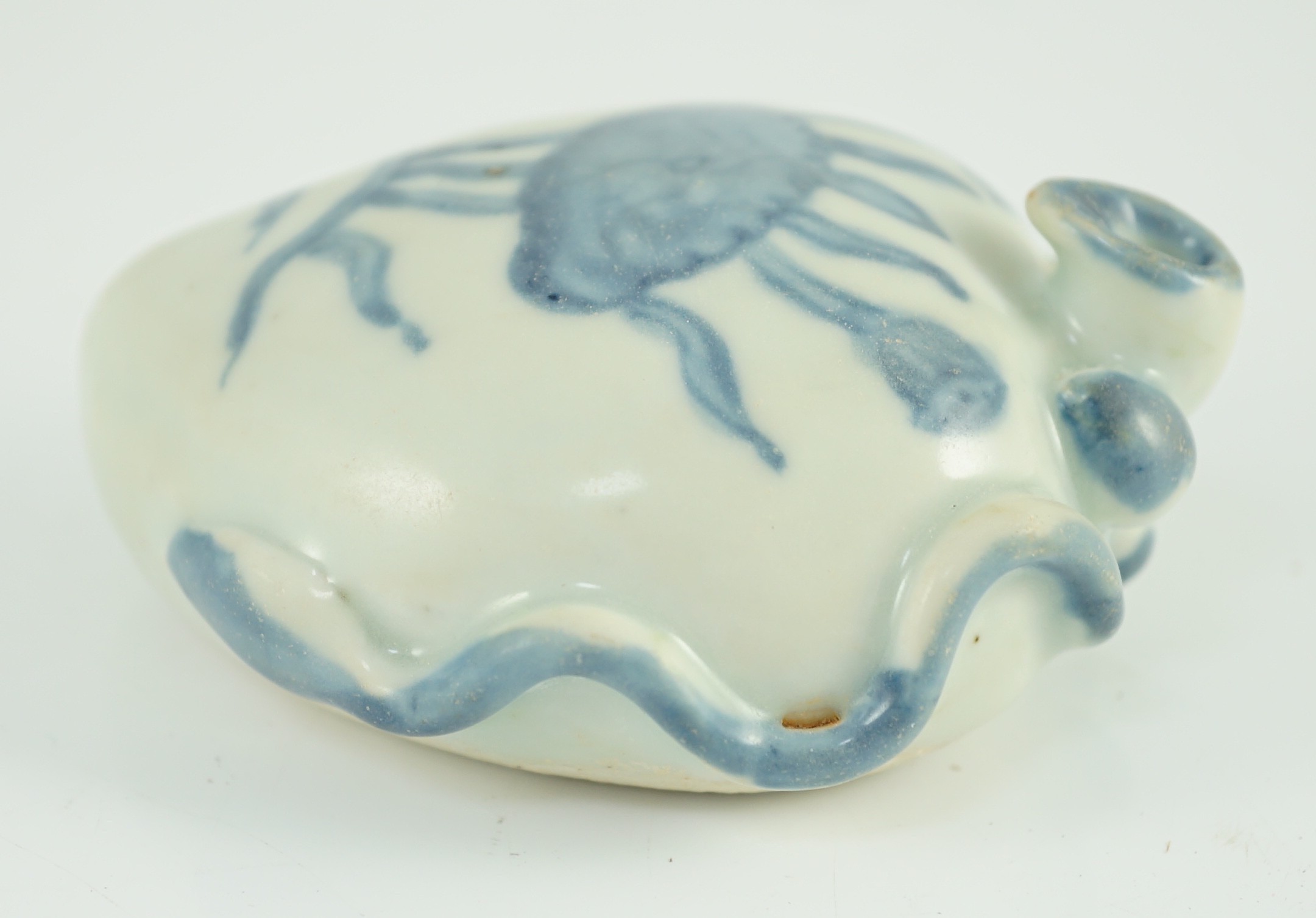 A Chinese Ming blue and white peach form waterdropper, applied with scrolling tendrils and a small - Image 2 of 5