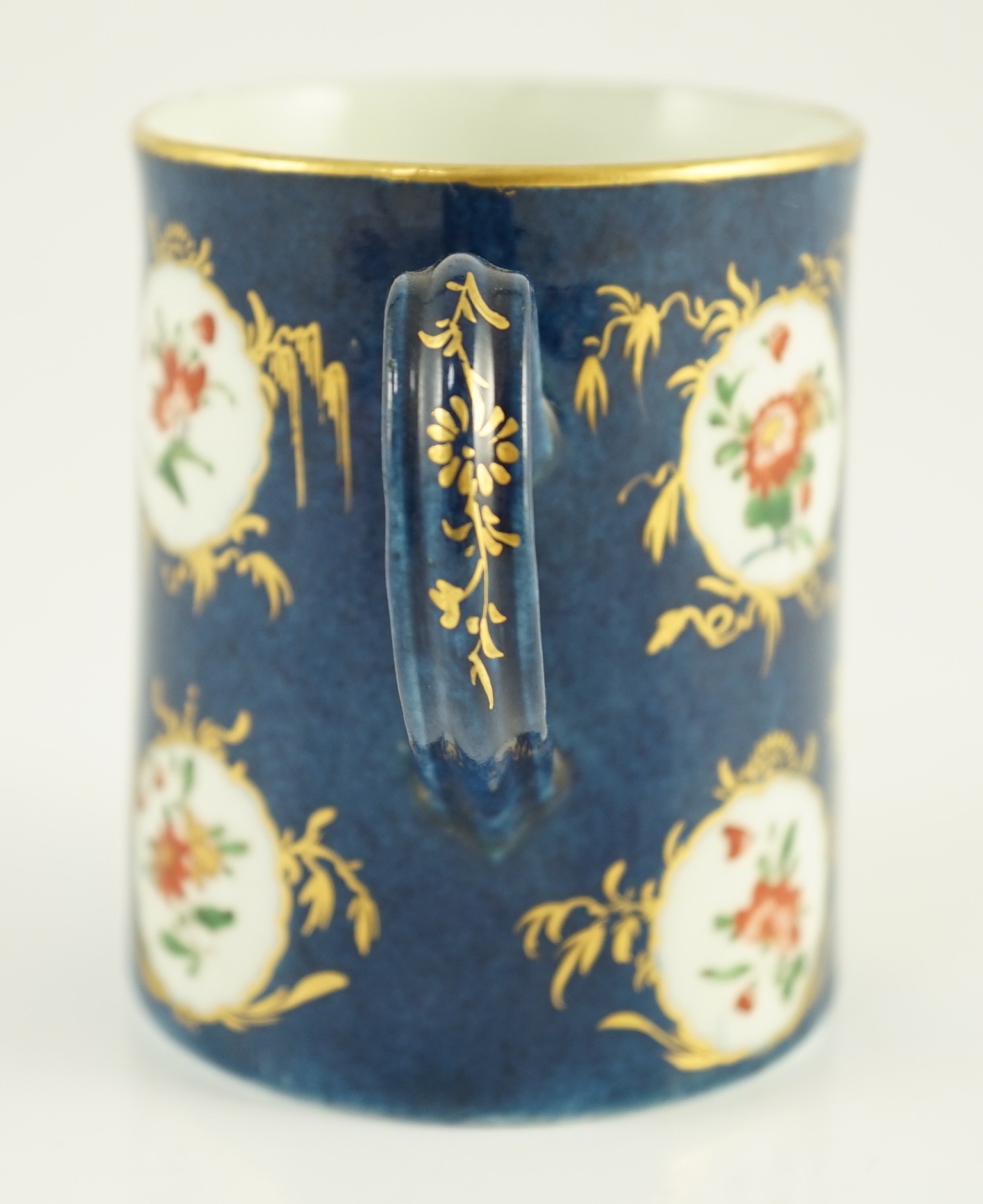 A Worcester kakiemon powder blue small mug, c.1765, painted with a bird, wheatsheaf, flowers and - Image 5 of 8