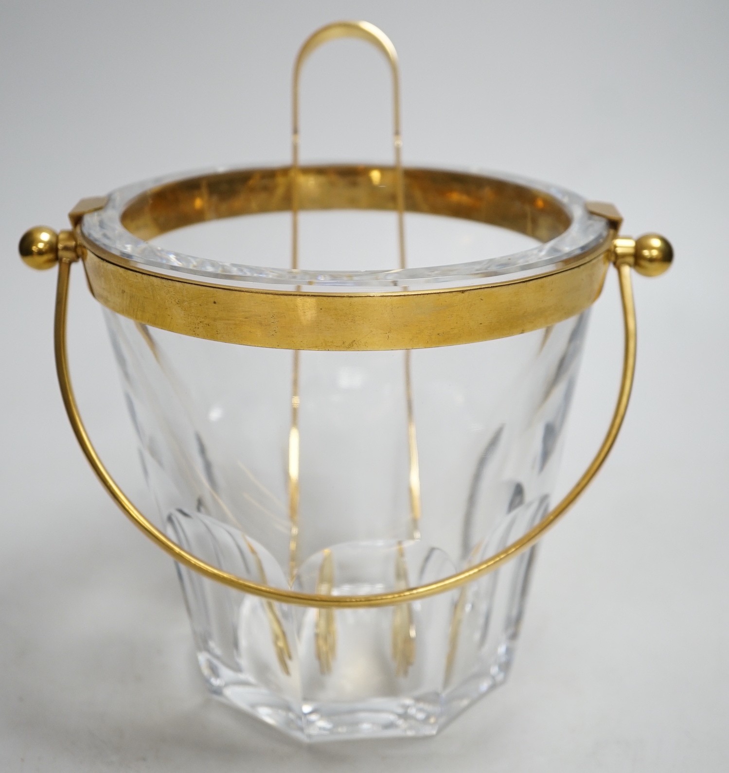 A Baccarat ice bucket, stamped, with gilt mount and matching tong. Bucket 16cm tall - Image 4 of 4