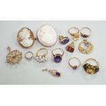 Mixed jewellery including two yellow metal mounted cameo shell brooches, one stamped 9c, two 9ct