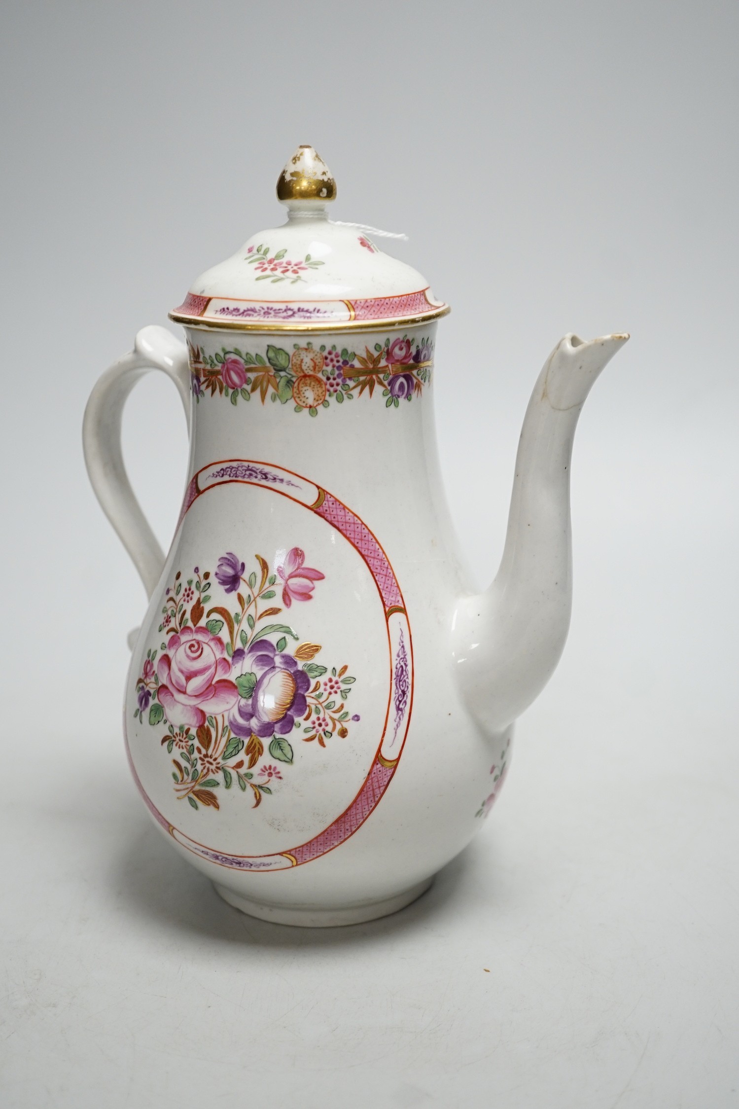 An 18th century Caughley rare Chinese export style coffee pot and cover. 21cm tall - Image 2 of 6
