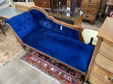 A Victorian mahogany chaise longue, length 170cm, depth 54cm, height 92cm