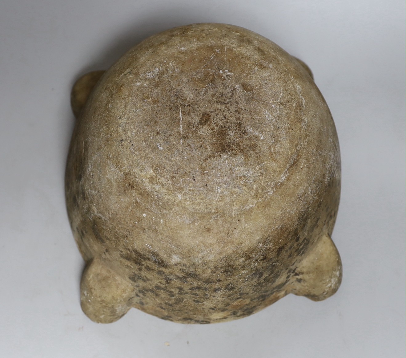 A 17th/18th century carved marble mortar, 31cm - Image 5 of 5