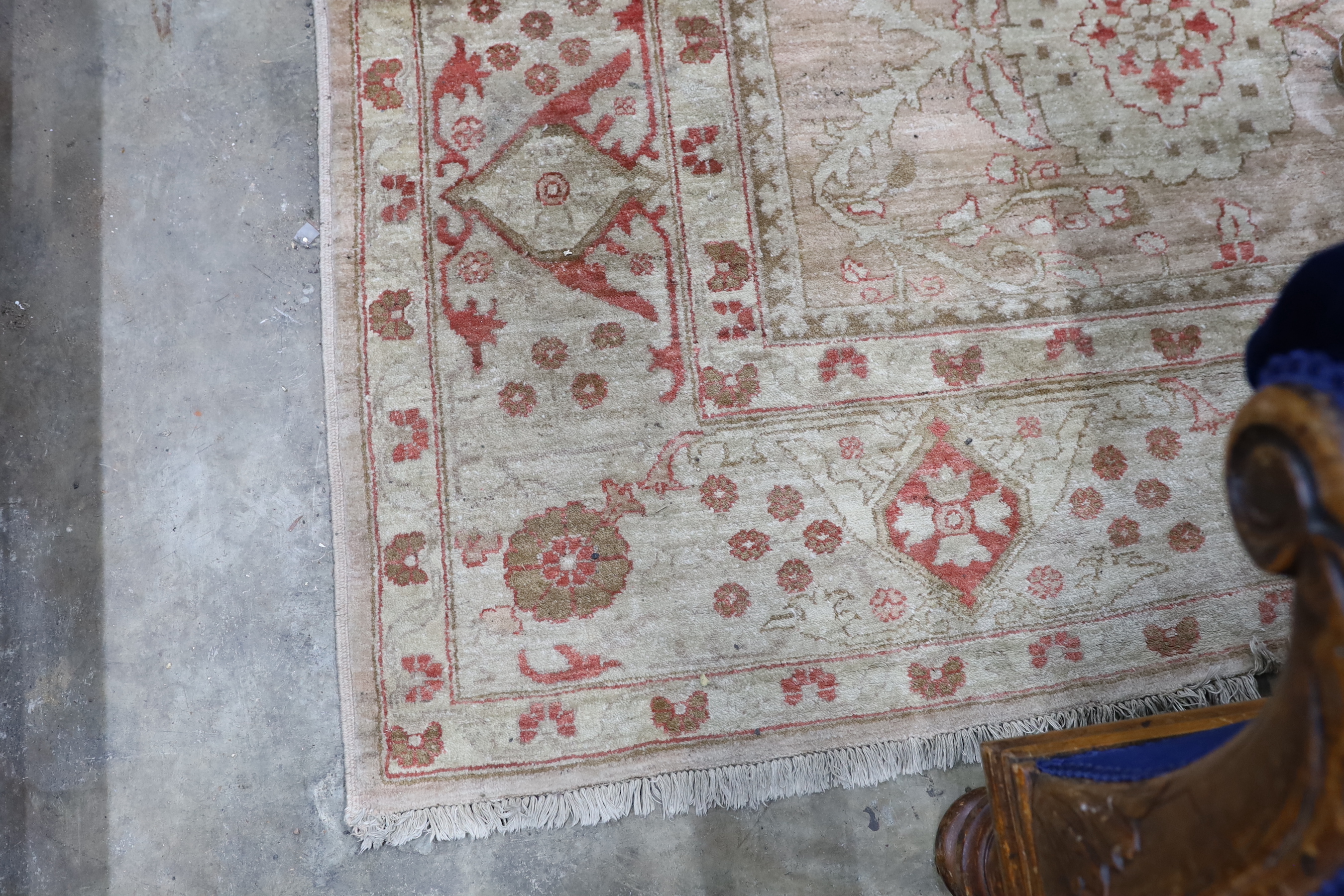 A Zeigler style ivory ground carpet, 380 x 280cm - Image 3 of 5
