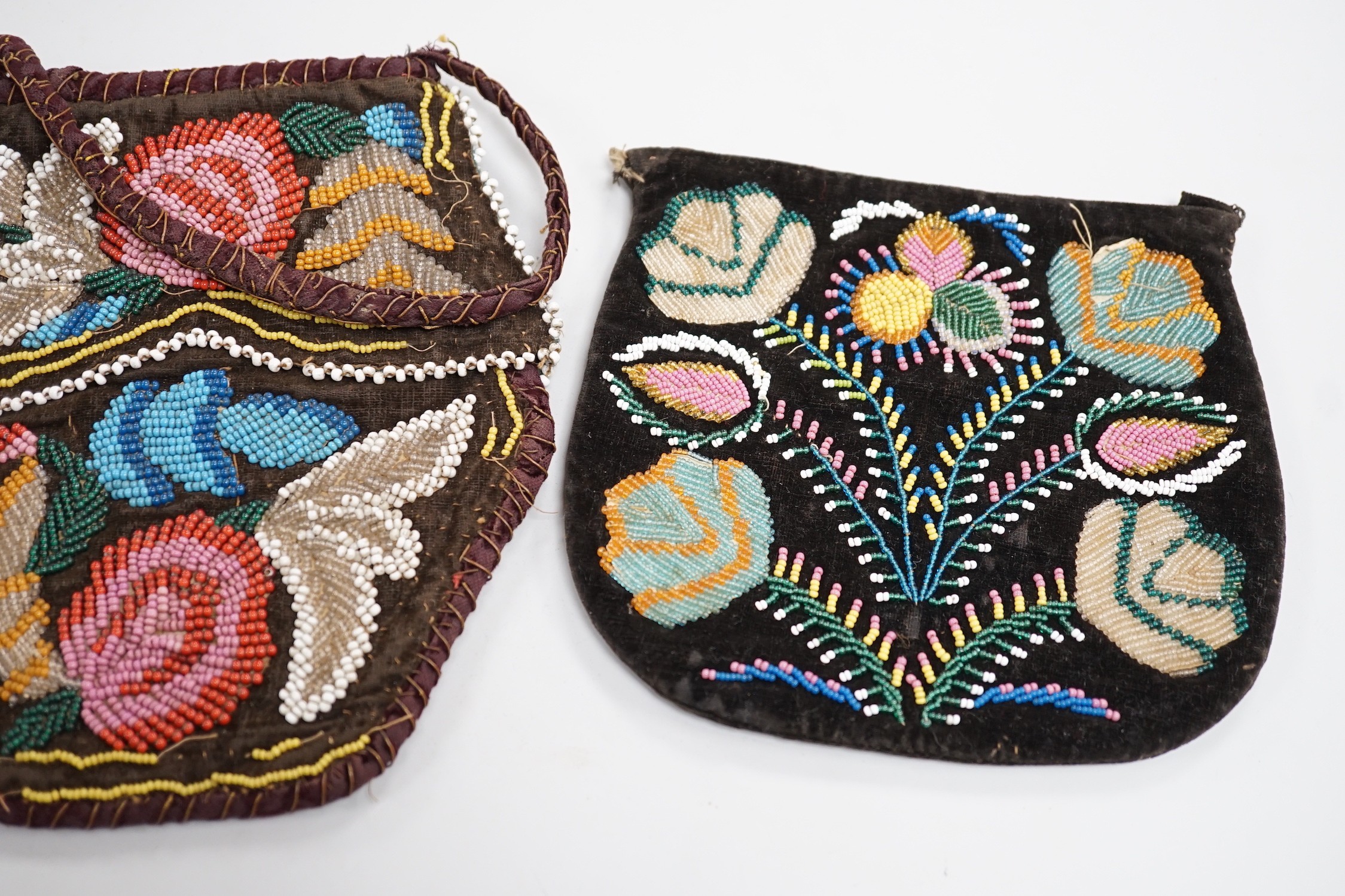 Three mid to late 19th century Haudenosaunee (Iroquois) North American Indian glass beaded velvet - Image 4 of 5