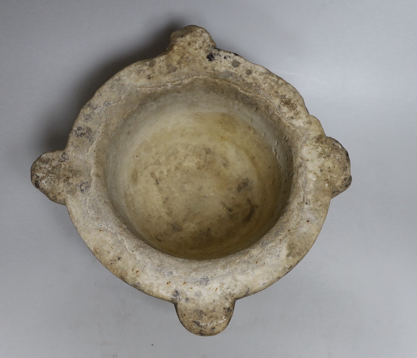 A 17th/18th century carved marble mortar, 31cm - Image 3 of 5