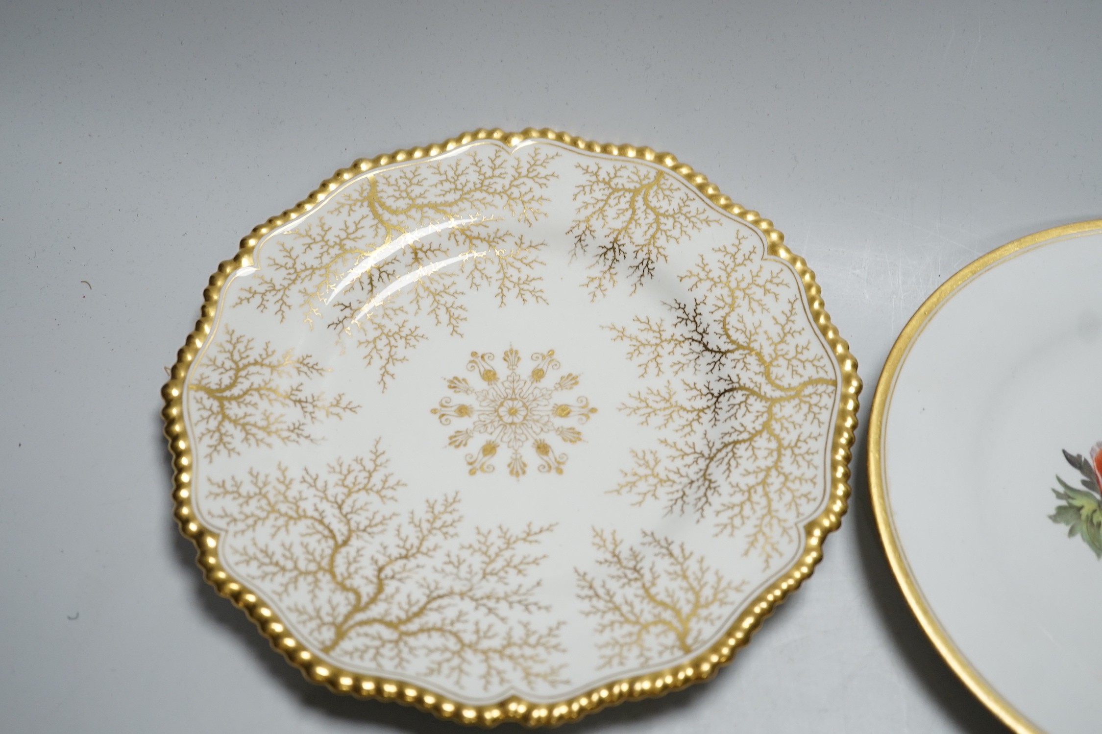 A Chamberlain's Worcester floral plate, and three Barr Flight & Barr plates, largest 22.5 cm - Image 2 of 8