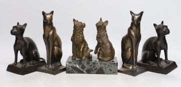 Two bronze cats mounted on a marble base and two pairs of cats (6) tallest 19cms high