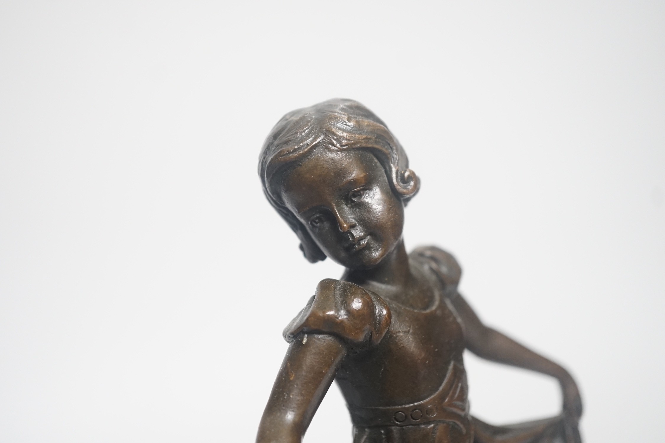 After Ferdinand Preiss (1882-1943), a bronze of a curtsying girl, on marble base, 27cm - Image 3 of 6