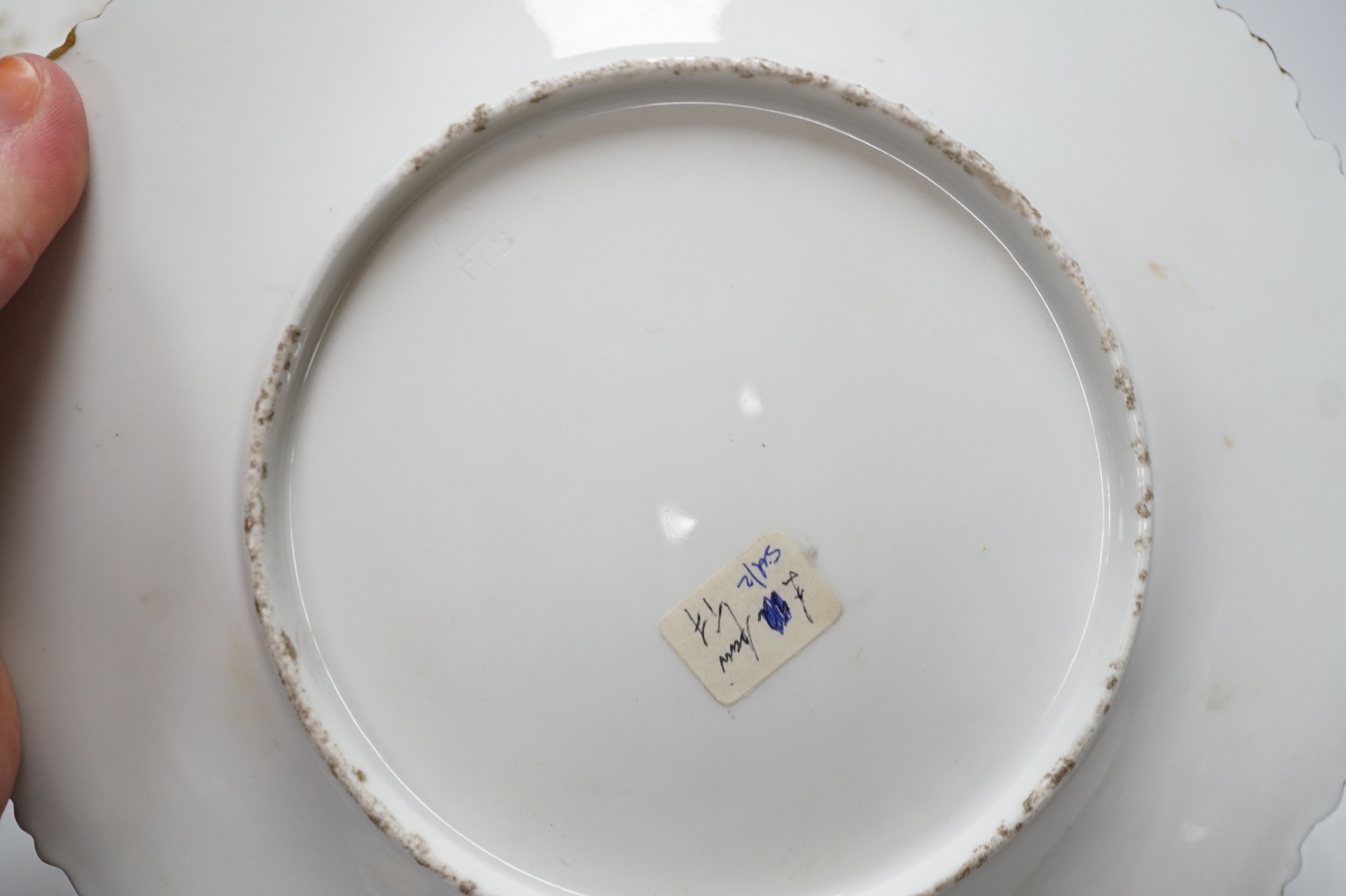 A Chamberlain's Worcester floral plate, and three Barr Flight & Barr plates, largest 22.5 cm - Image 7 of 8