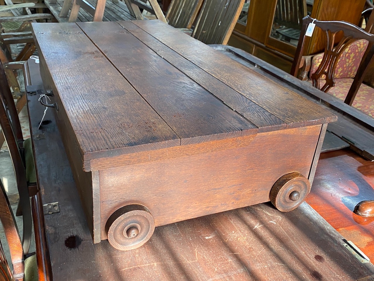 An oak under-bed storage box on wheels, length 123cm, depth 62cm, height 26cm - Image 2 of 3