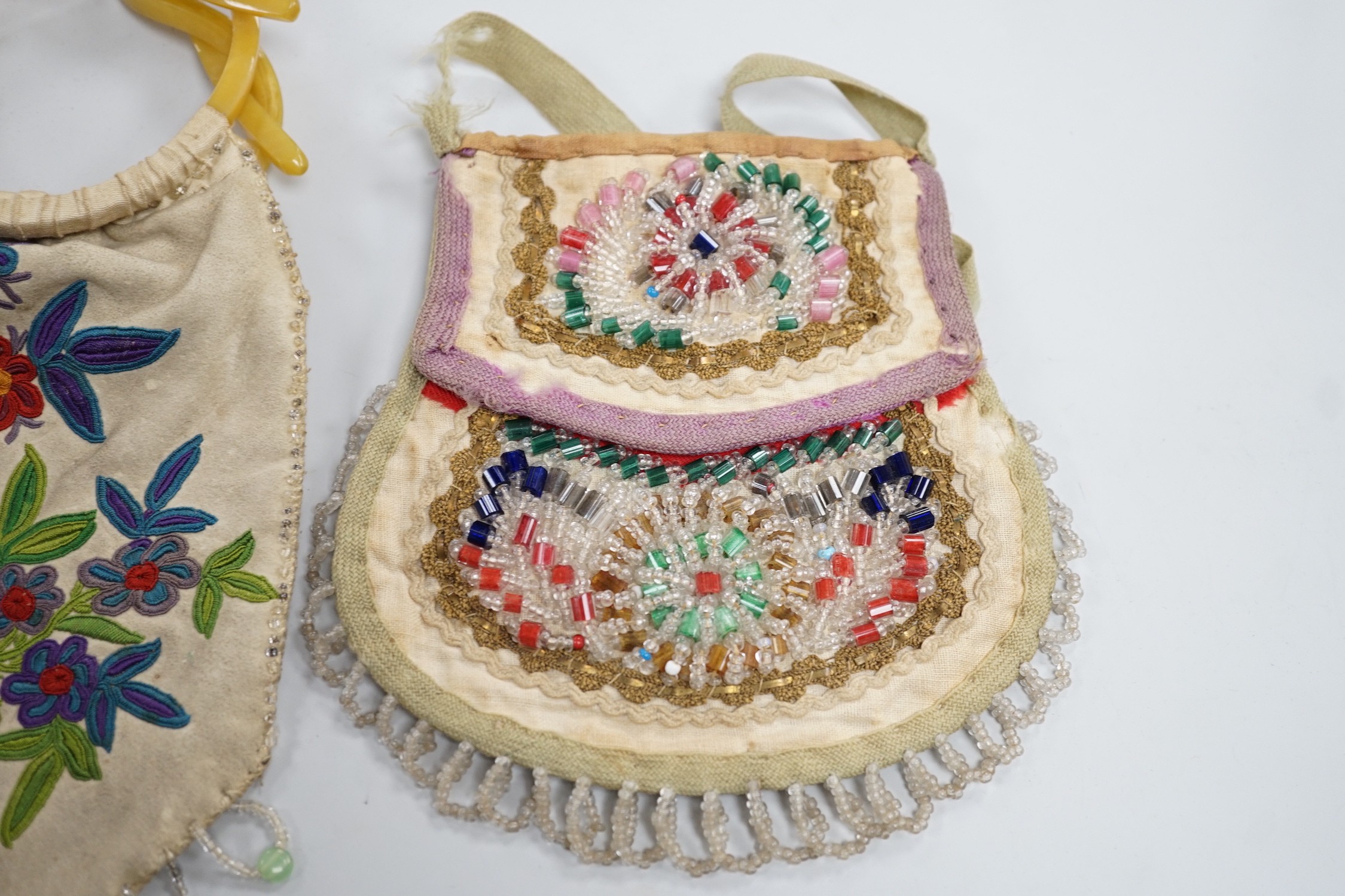 A mid to late 19th century Iroquois, North American/Canadian Indian glass beadwork bag on linen, - Image 3 of 5