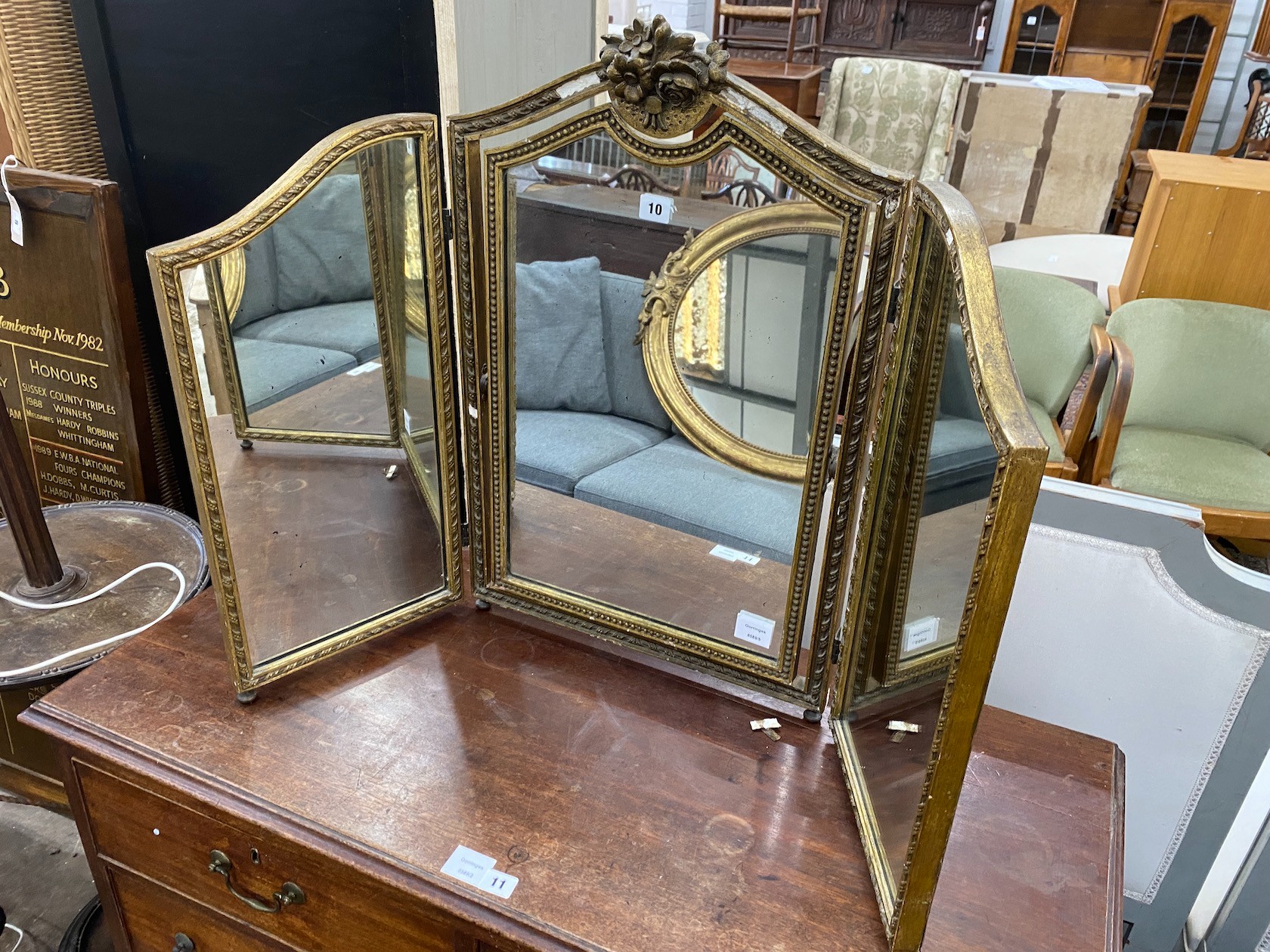 A giltwood and composition triple dressing table mirror, height 69cm - Image 2 of 2