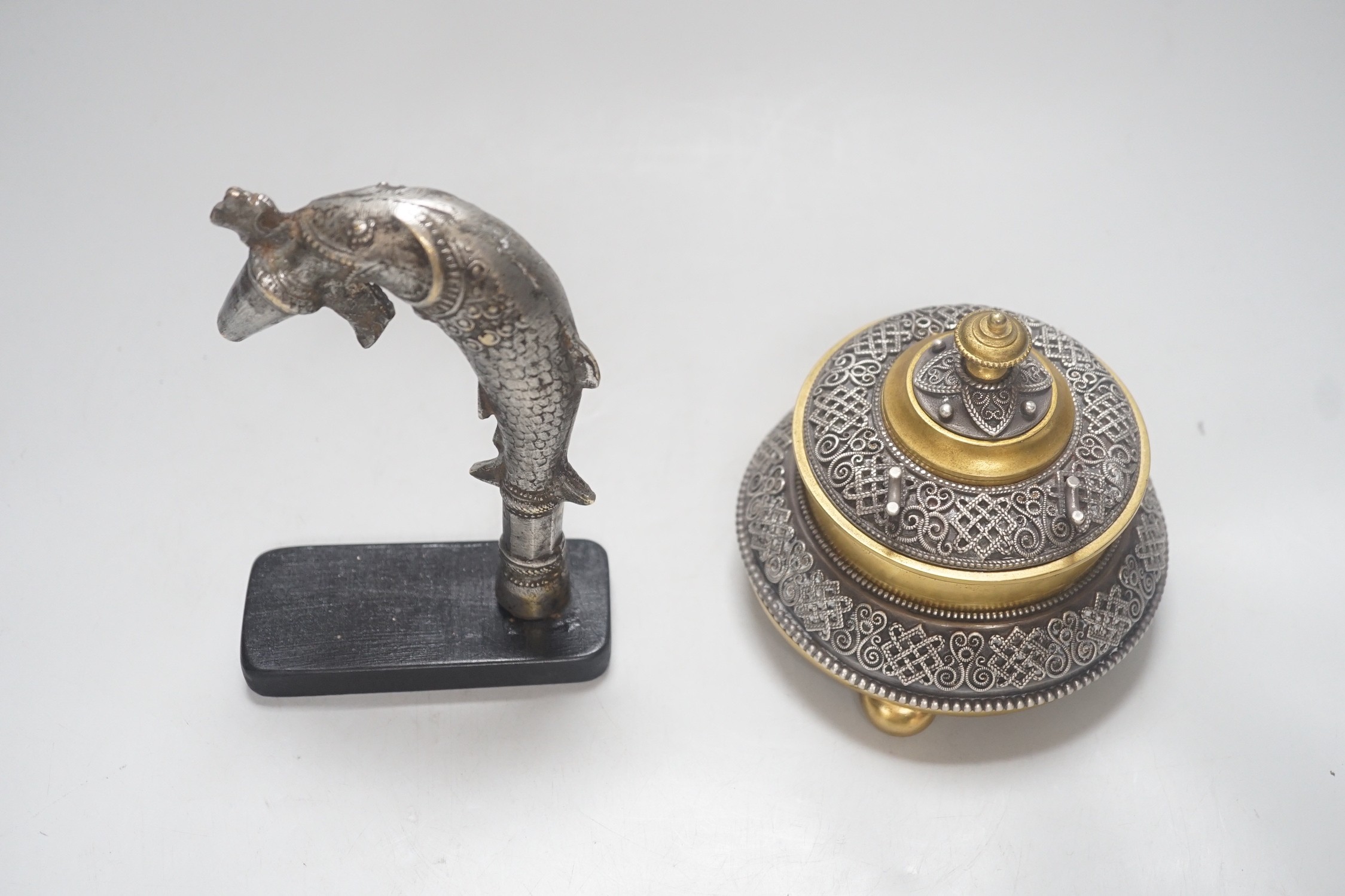 A Continental silvered and gilt metal inkwell, c.1900, and an Indo-Persian silvered bronze ‘fish’ - Image 5 of 5