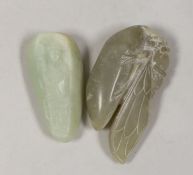 A Chinese pebble carving and a Chinese soapstone carving of a cicada, 8.5 cm long