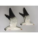 Two graduated Beswick porcelain flying seagulls, model numbers 922-2 and 3