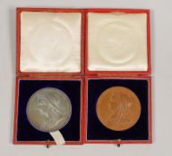 Two Queen Victoria Diamond Jubilee medals, silver and bronze, cased