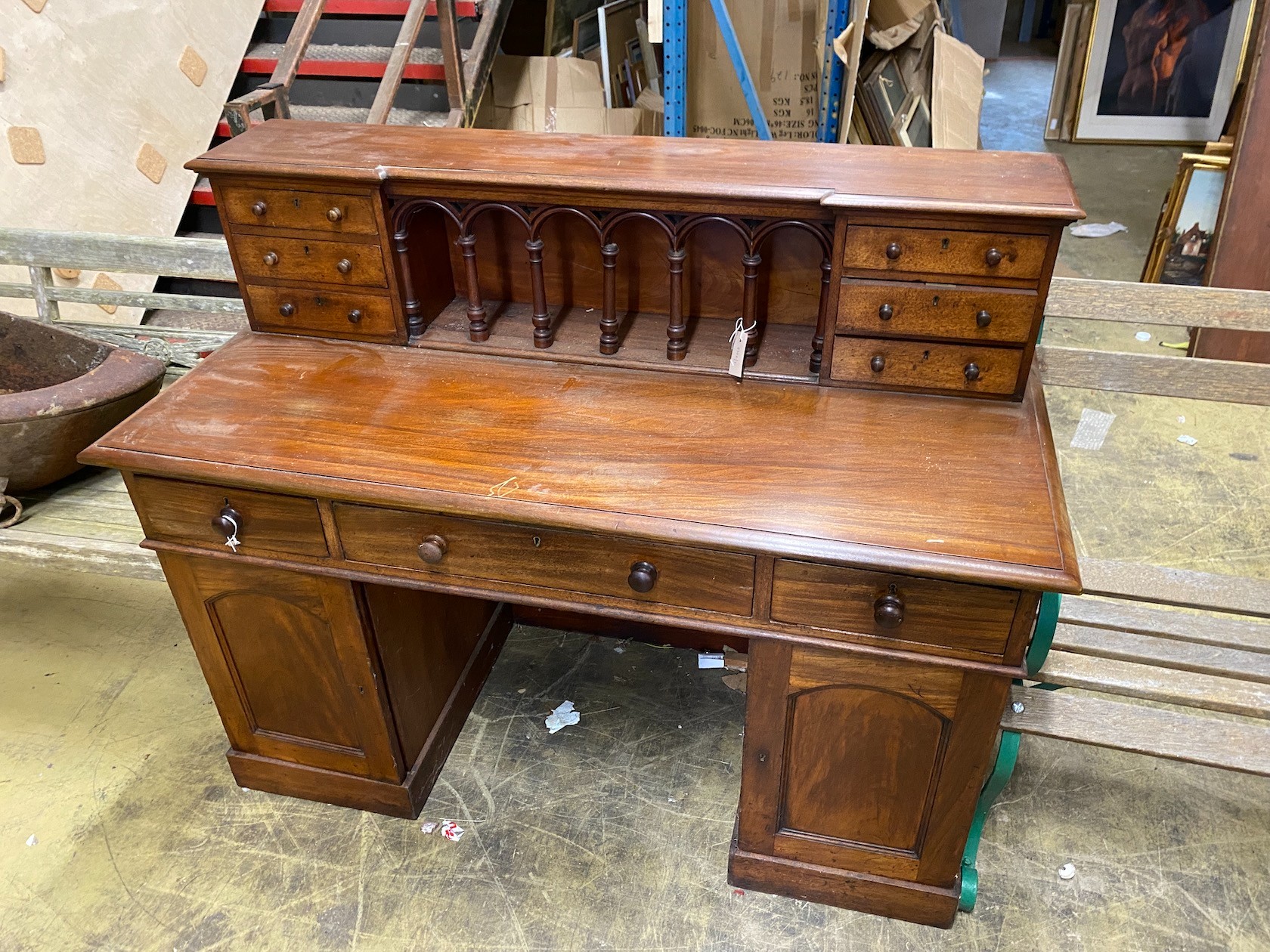 A Victorian style mahogany kneehole desk, length 140cm, depth 64cm, height 110cm - Image 2 of 2