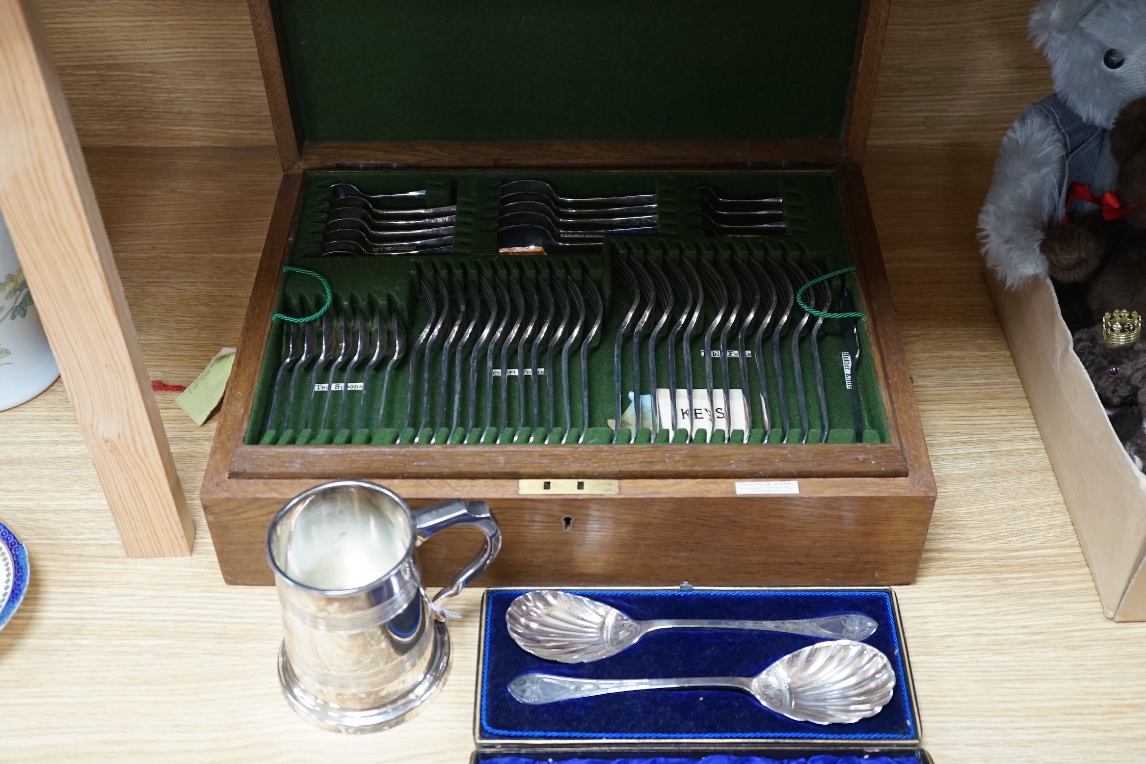 A Mappin & Webb canteen plated cutlery with ivorine inset, cased pair plated servers spoons and - Image 2 of 7