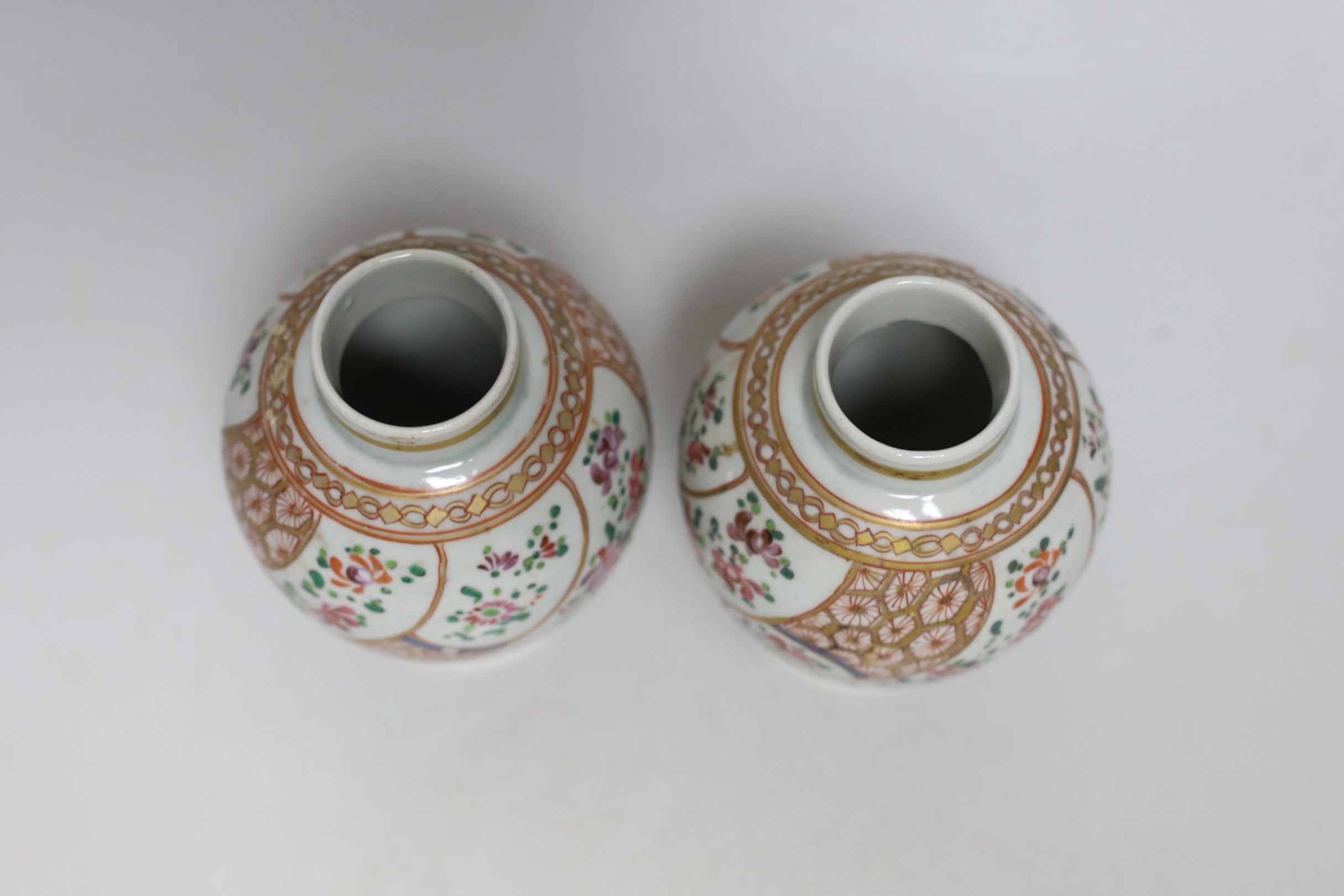 A pair of 19th century Samson of Paris jars and covers, 14cm - Image 4 of 5