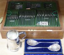 A Mappin & Webb canteen plated cutlery with ivorine inset, cased pair plated servers spoons and