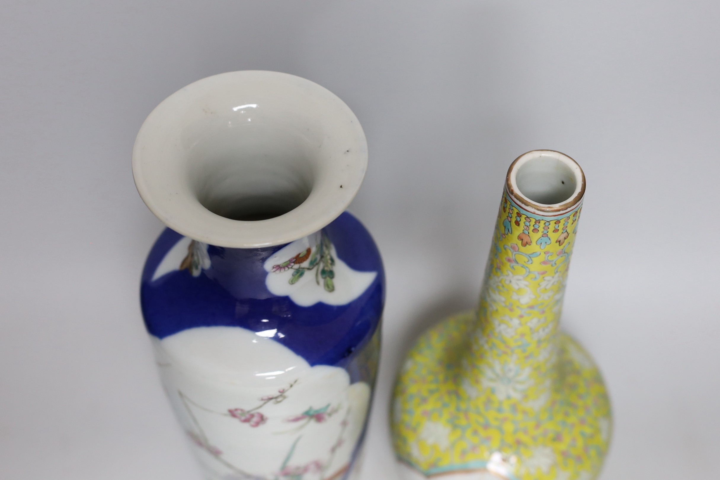 Two late 19th century Chinese porcelain vases, 31cm high, a/f - Image 4 of 5