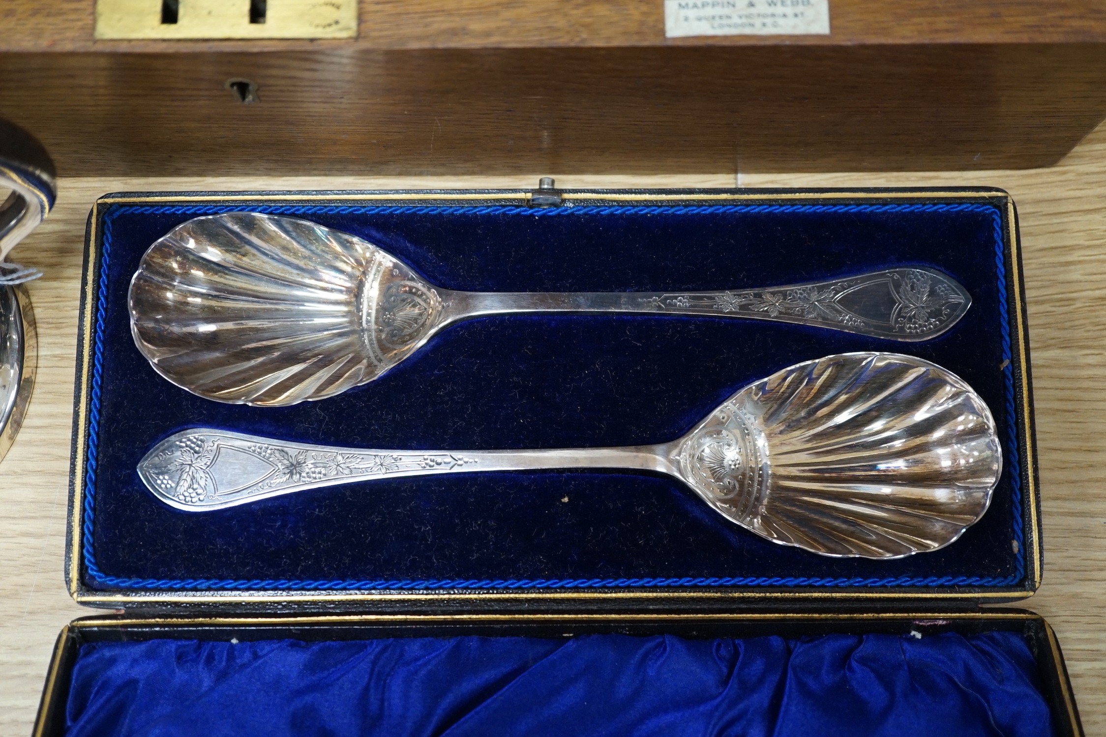 A Mappin & Webb canteen plated cutlery with ivorine inset, cased pair plated servers spoons and - Image 3 of 7