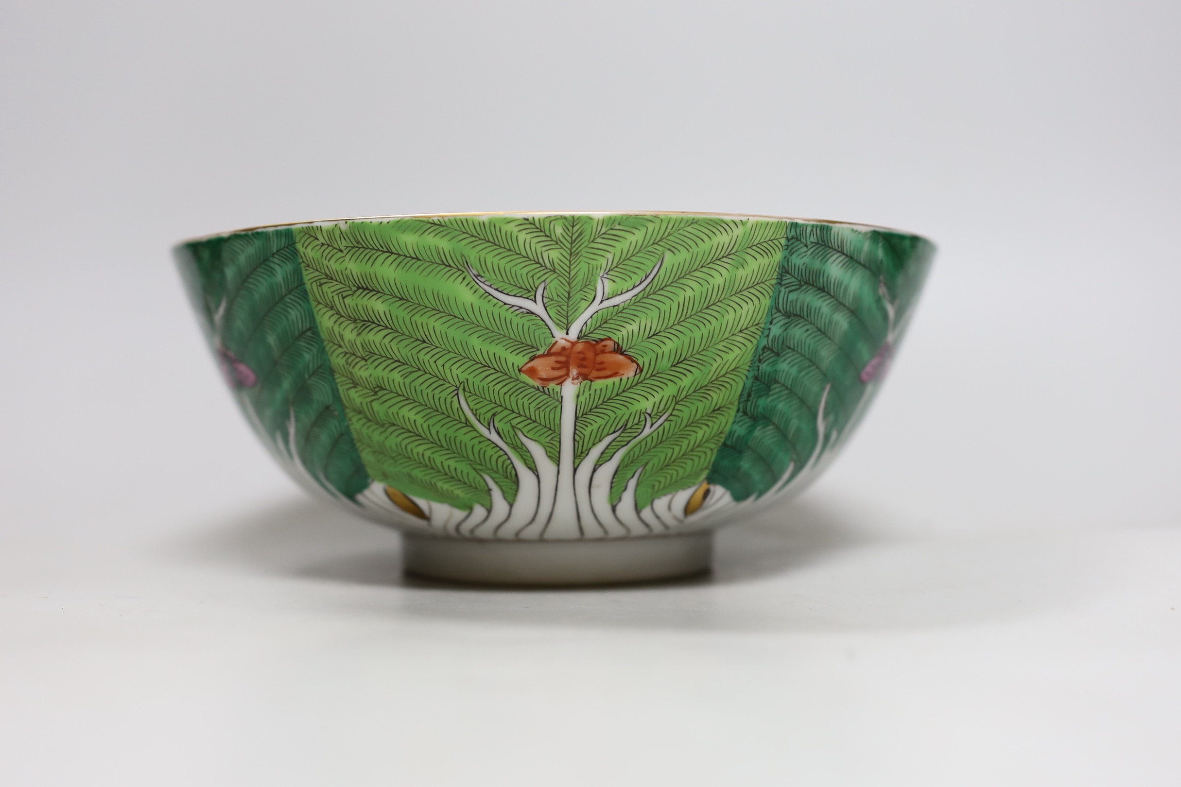 A Chinese famille rose bowl, 21 cm diameter - Image 2 of 4