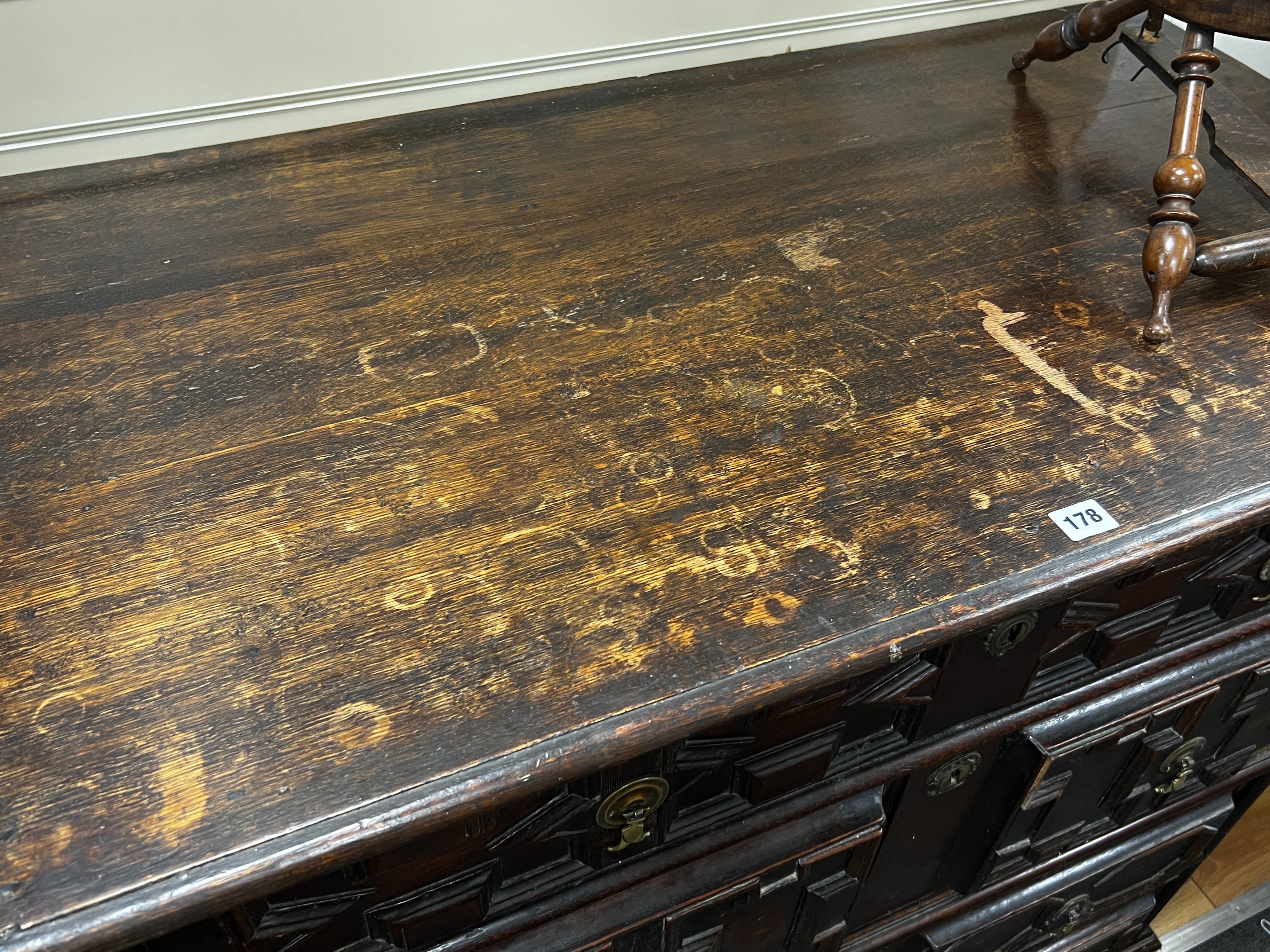 A 17th century oak chest of drawers, length 111cm, depth 58cm, height 103cm - Image 3 of 4