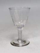 A George III incised stem drinking glass, 12.5cms high