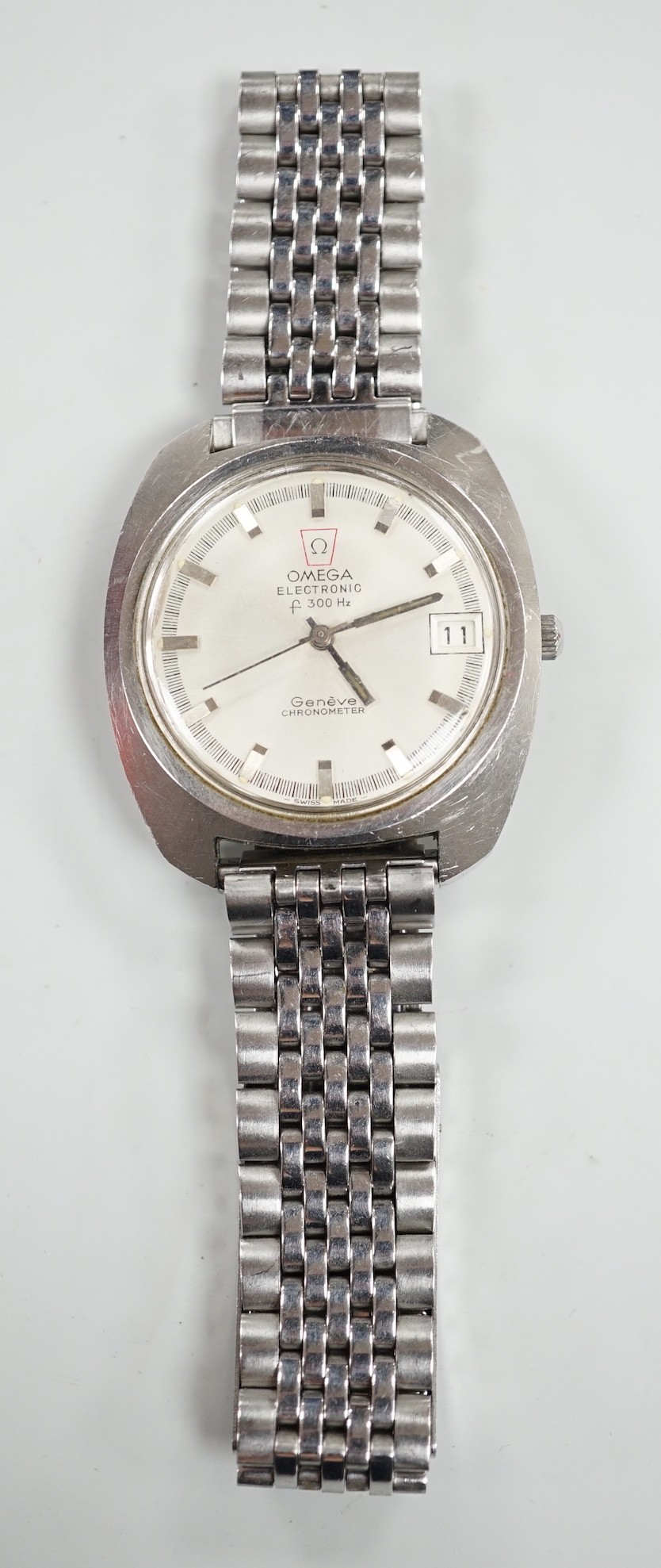 A gentleman's 1970's? stainless steel Omega Electronic wrist watch, on associated steel bracelet, - Image 2 of 5