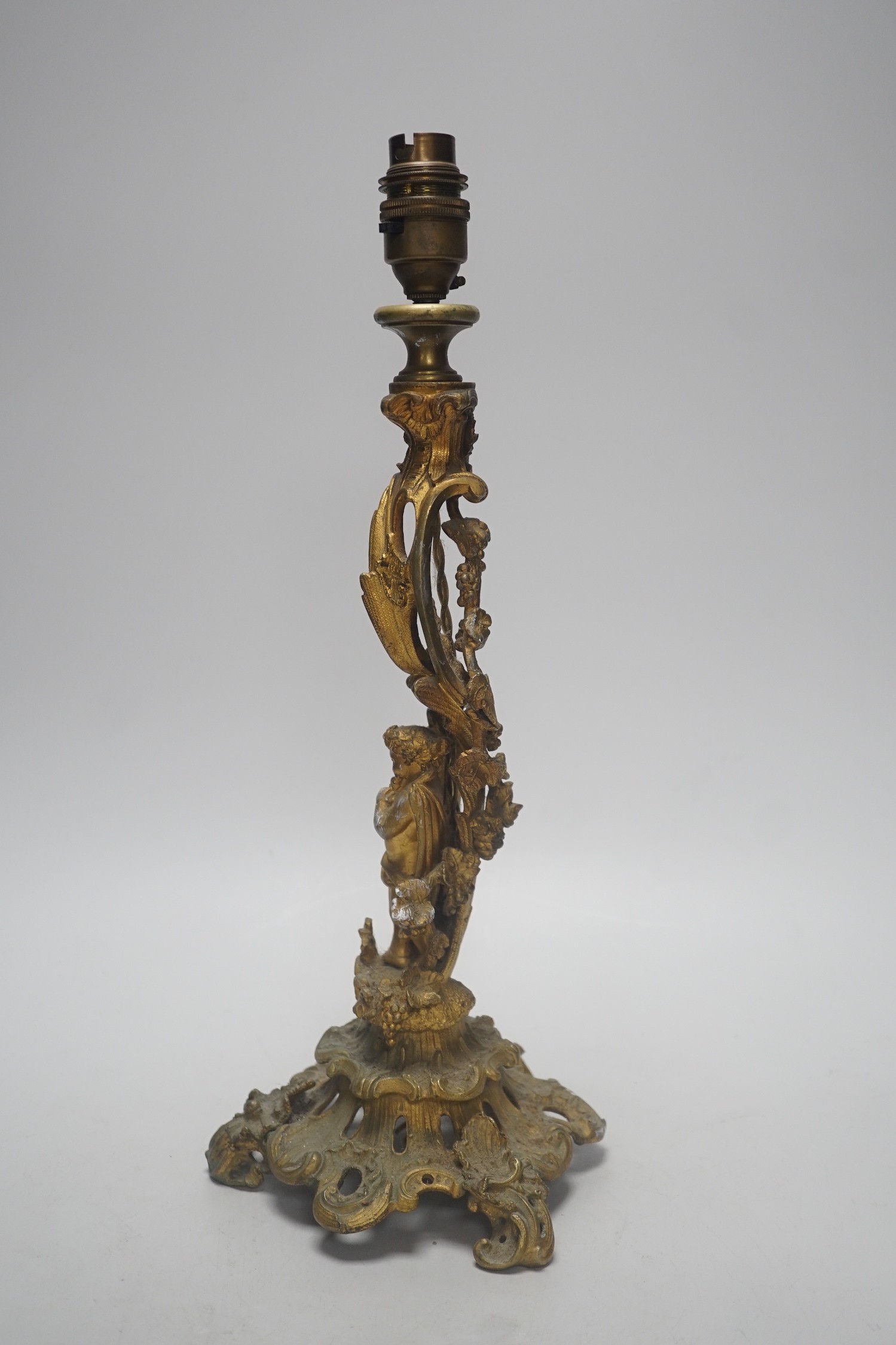 A 19th century French rococo style ormolu candlestick, converted to table lamp, 39cm tall - Bild 2 aus 4