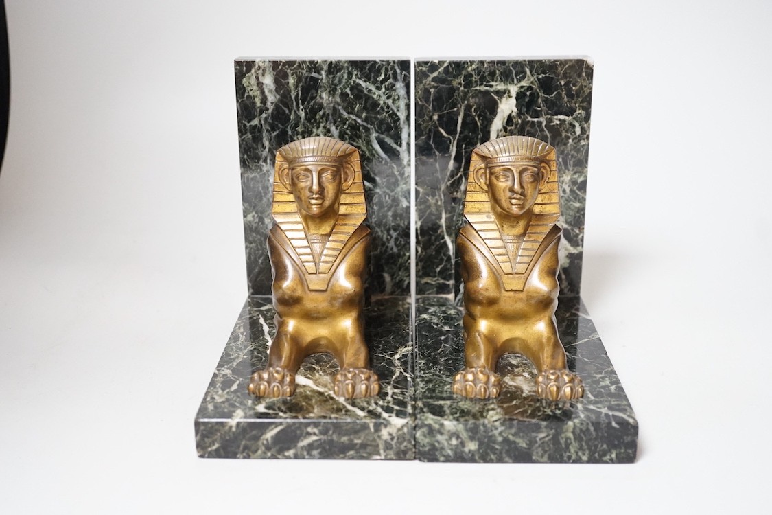 A pair of Art Deco bronze and serpentine 'sphinx' bookends, 17cms wide x 15.5cms high - Image 4 of 5