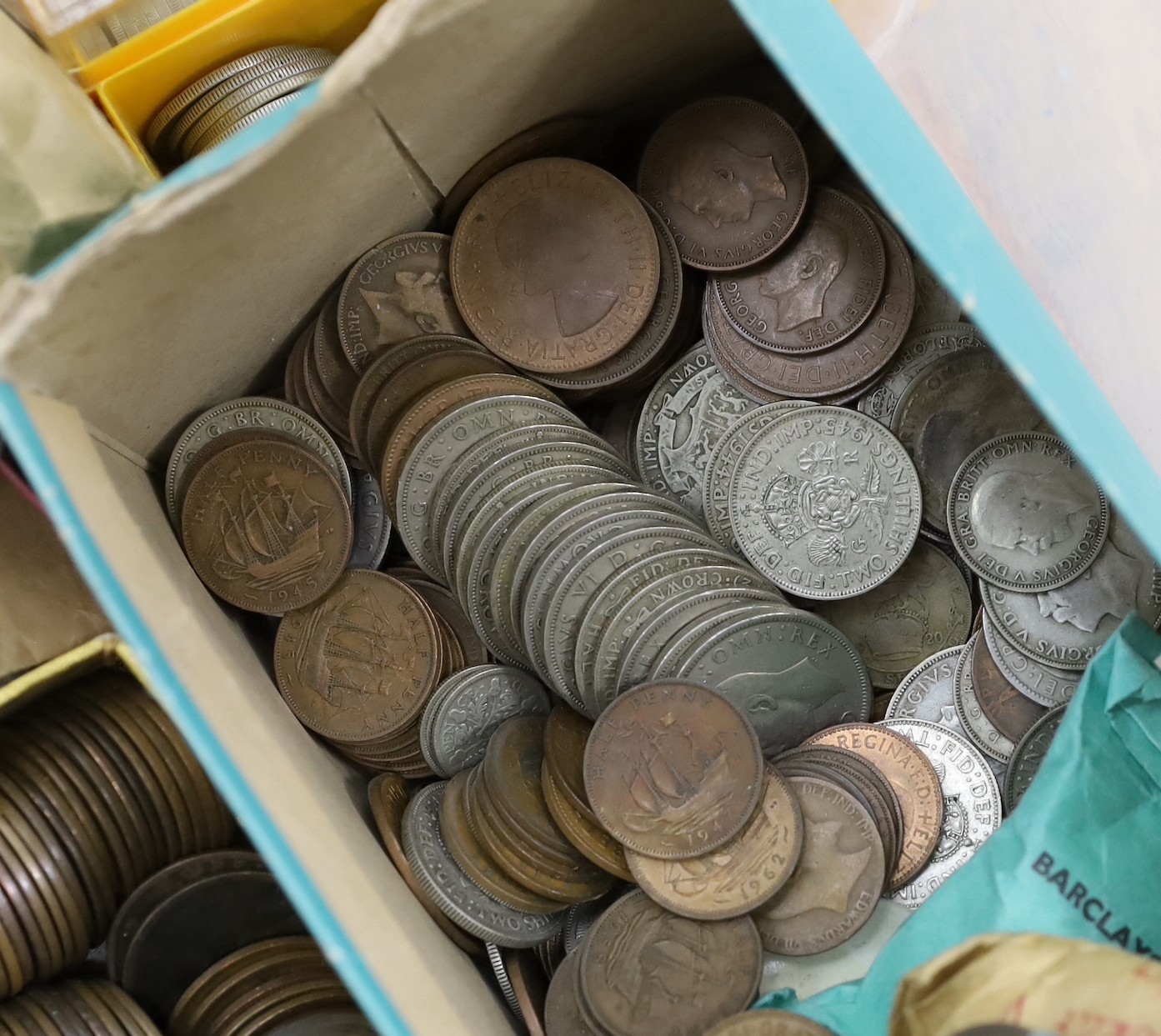 A box of UK and World coins including George V and George VI florins, shillings etc - Image 5 of 5
