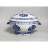 A 19th century Chinese blue and white ‘Phoenix medallion’ rice bowl and cover, 14cm tall