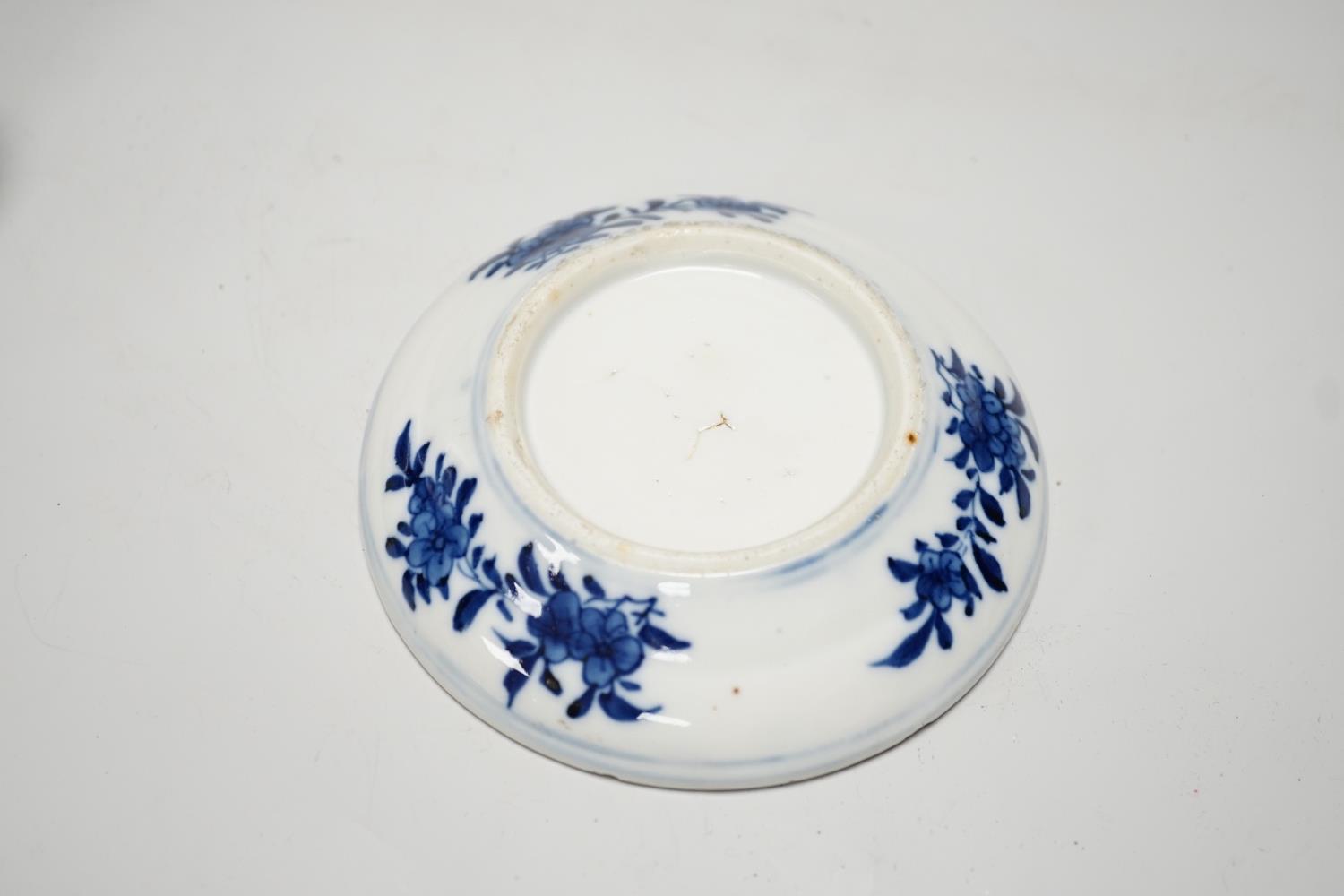 A A Chinese blue and white Dragon medallion bowl, 16.3 cm, a blue and white pot cover and stand - Image 9 of 14