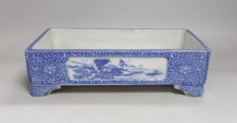 A Japanese blue and white jardiniere, 30cm